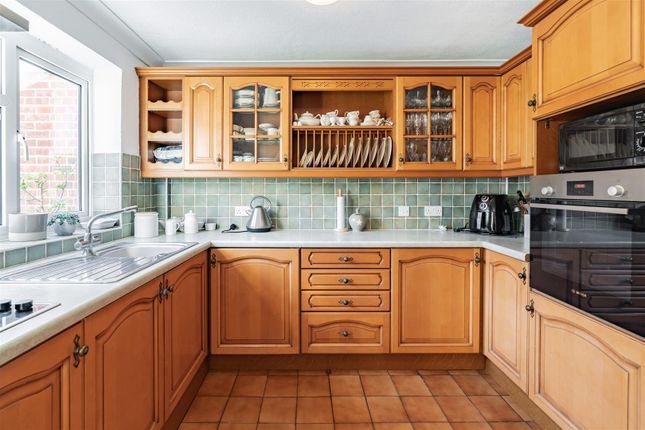 30, Churchside, Vigo Village photo 4