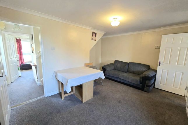96 Maes Talcen, Bridgend photo 3
