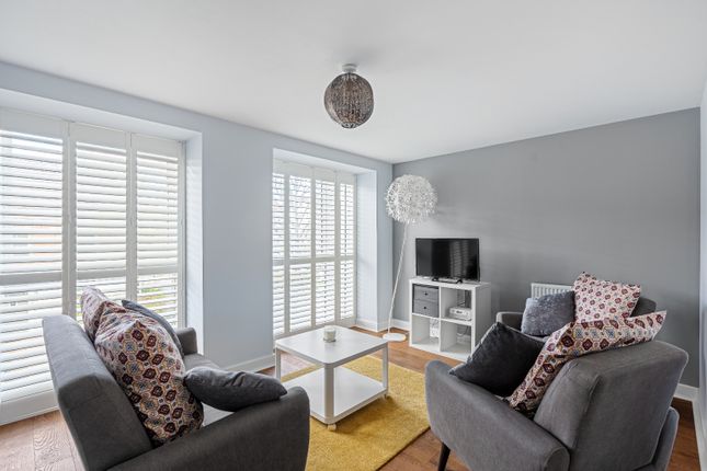 End terrace house for sale in Alcock Crescent, Vickers Green, Crayford, Dartford