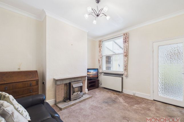 20 Bangor Road, Wrexham photo 4