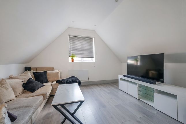 Flat 12, Park House 77-81,, Bell Street, Surrey photo 4