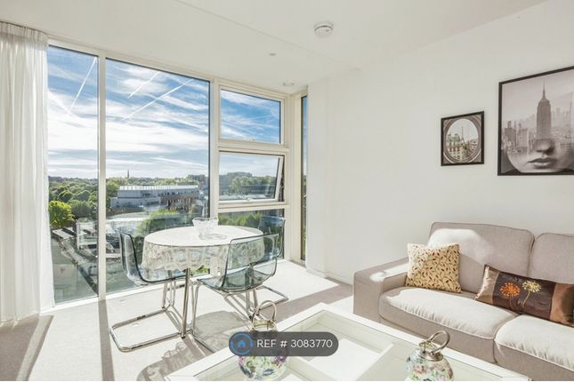 Juniper Drive, London photo 5