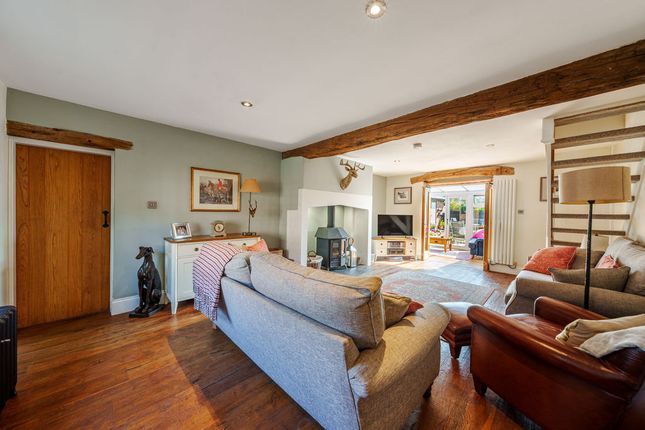 Hollytree cottage, Pompian Brow, Leyland photo 2
