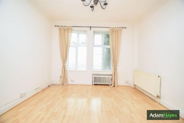 Flat to rent in Eagle Lodge, Golders Green