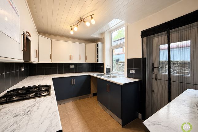 17 Parker Street, Blackburn photo 3