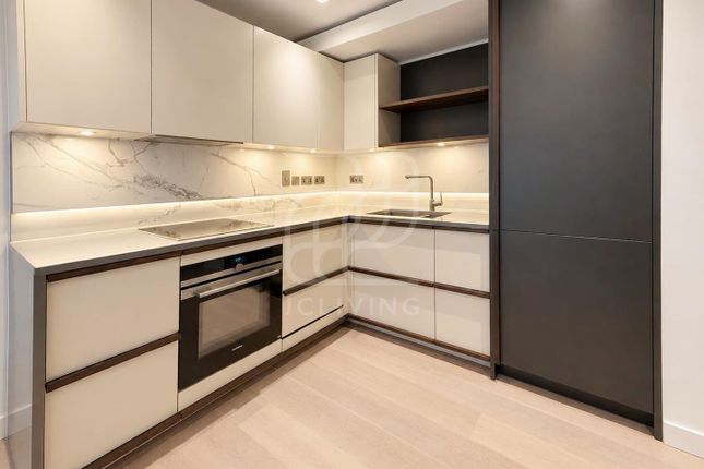 CN103, Apartment 310, Westmark Tower, 1 Newcastle Place, London photo 5