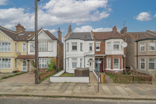 Thumbnail Flat to rent in Wellesley Road, Harrow-On-The-Hill, Harrow