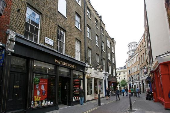 Office to let in New Row, London