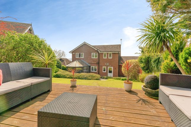 6, Clockhouse Grove, Lancashire photo 4