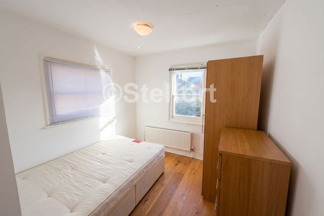 FFF, 74 Kimberley Gardens, London photo 3