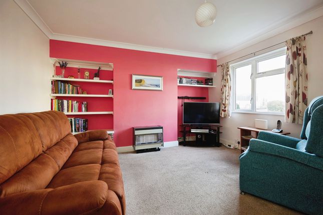 32, Grosvenor Road, Sturminster Newton photo 3