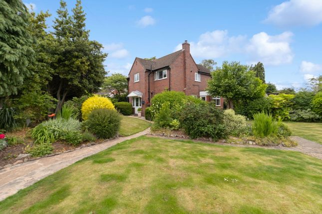 93, Cowleigh Bank, Malvern photo 2