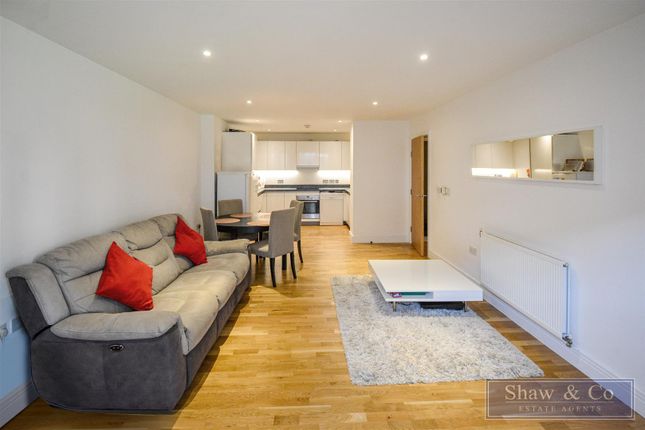 Topaz Apartments, 6, High Street, Hounslow photo 4