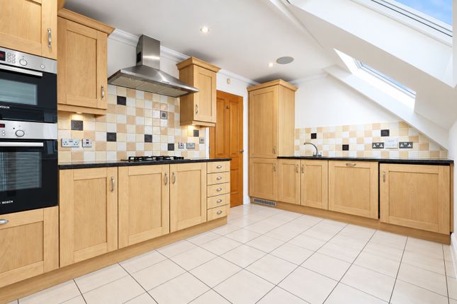 Flat 7, Brookfield View, Hempstead Road, Kings Langley photo 4