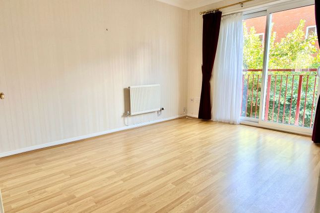 21, Priors Court, Tewkesbury photo 3