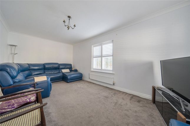 12, Sawyers Crescent, Wiltshire photo 3