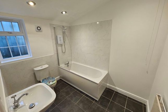 472, Tessall Lane, Birmingham photo 3