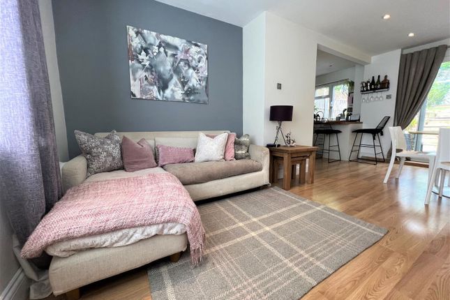14, Gascoigne Way, Billericay photo 5