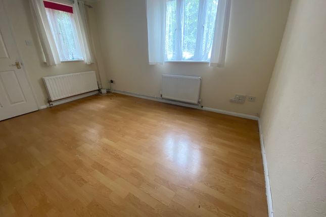 19, Duncan Close, WELWYN GARDEN CITY photo 3