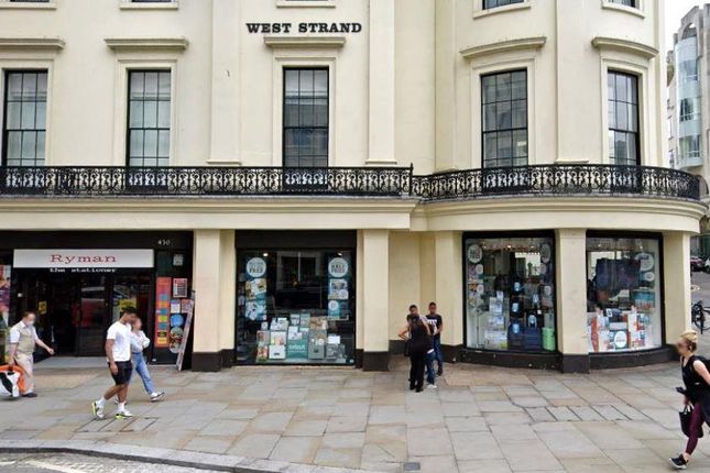 Retail premises to let in Strand, London