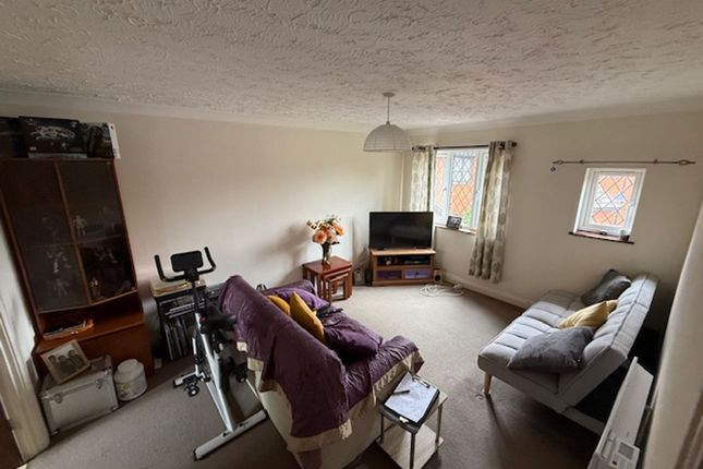 35 Chesterfield Drive, Ipswich photo 3