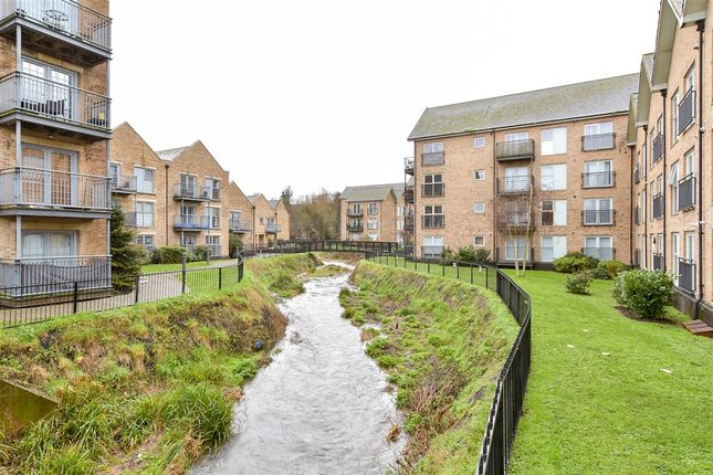 Esparto Way, Dartford photo 2