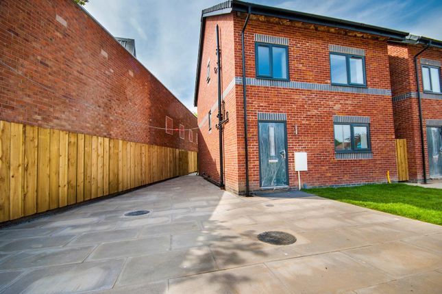 4 bed detached house for sale in St. Philips Close, Boundary Road, Cheadle SK8