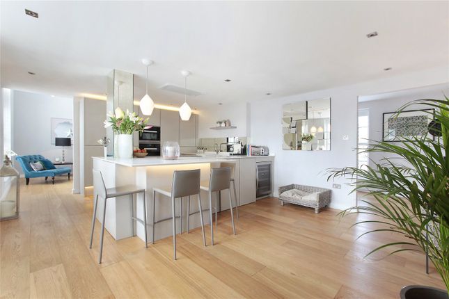 Flat for sale in Candlemakers Apartments, 112 York Road, London
