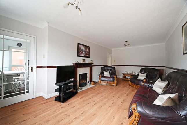 4, Matlock Drive, Chesterfield photo 3
