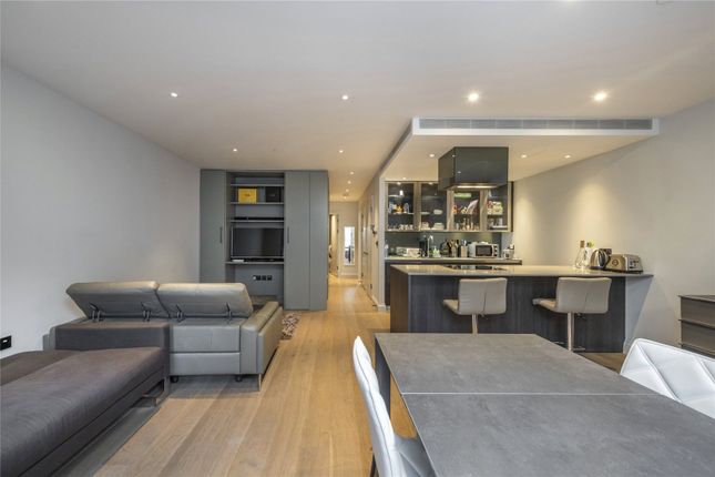 Flat for sale in Gray's Inn Road, St Pancras