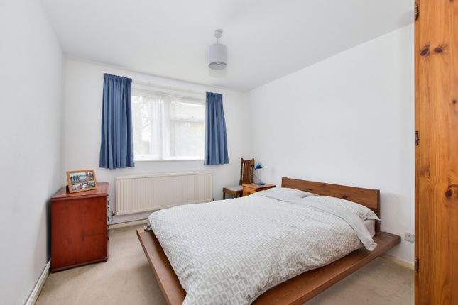 Flat for sale in Croft Close, Chipperfield, Kings Langley