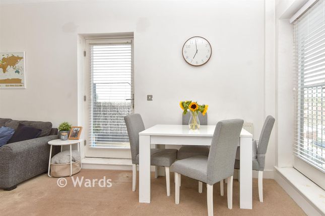 34, Penpool Lane, Welling photo 3