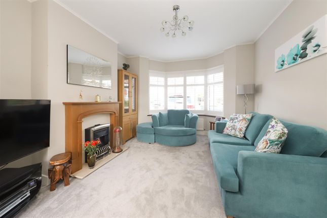 14, Merton Avenue, Hillingdon photo 2