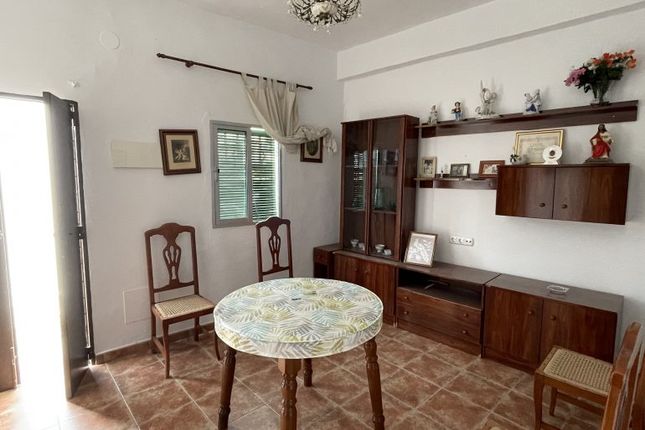 Apartment for sale in Zahara De La Sierra, Andalucia, Spain