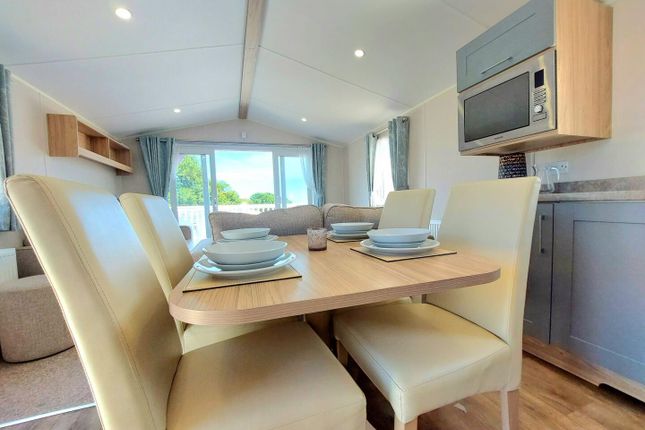 Willerby Malton, Nodes Point Holiday Park, Ryde photo 4