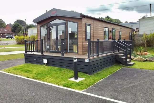 Mobile/park home for sale in Meadfoot Lodge Park, Cartford Lane, Little Eccleston