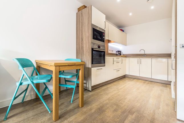 Kingfisher Heights, 2,Flat 109, Bramwell Way, London photo 2