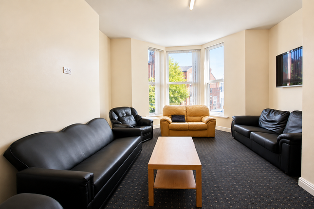 13, Regent Park Terrace, Leeds photo 5