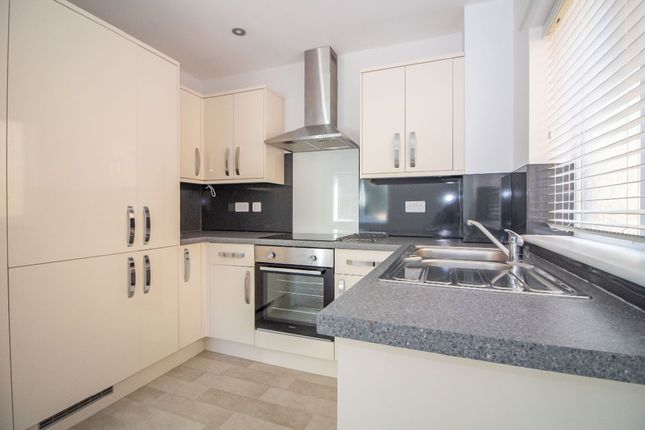 Flat 2, Church View, Clanfield, Waterlooville photo 3
