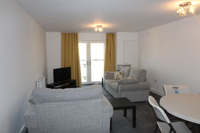 Flat to rent in Bodycomb Street, Swanscombe