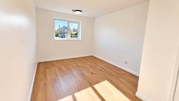 Moredon Road, Swindon photo 5