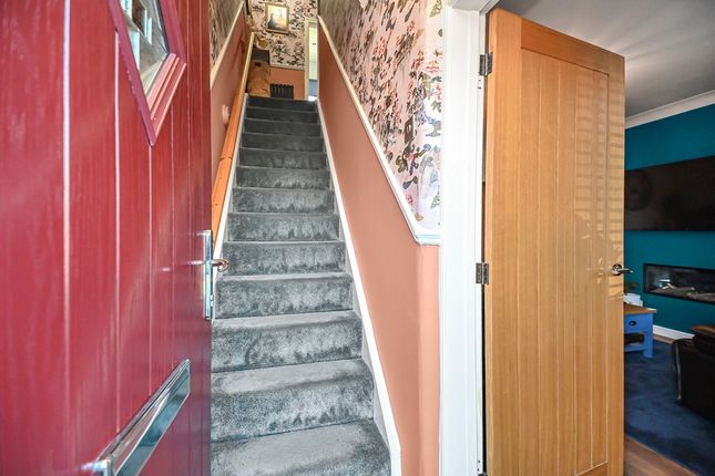 39, Hooten Lane, Leigh photo 4
