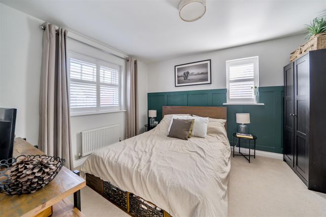 4, The Bartons, Tonbridge photo 4