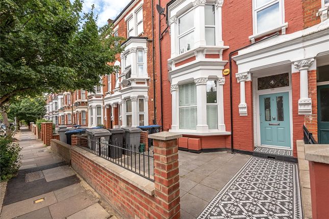 Flat to rent in Dunster Gardens, London