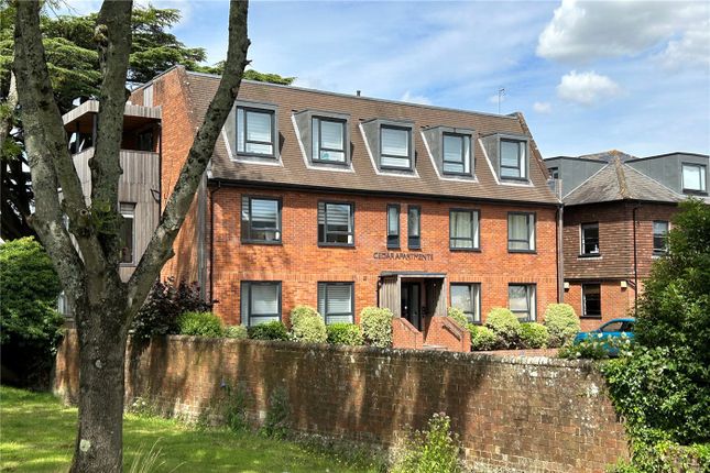 Thumbnail Flat for sale in College Street, Petersfield, Hampshire