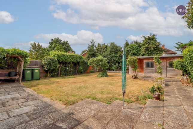 53, Woodland Drive, Watford photo 4