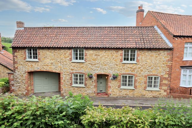 3-bed house on Burn How Cottage, 22, Caistor Lane, Market Rasen, £475,000