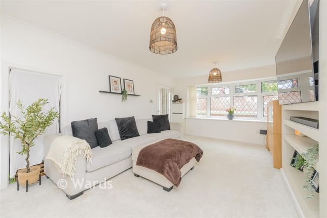 27, Castlefields, Meopham photo 4