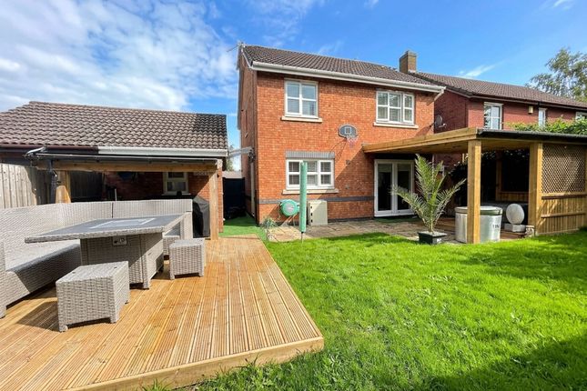 28 Elm Drive, Holmes Chapel photo 3