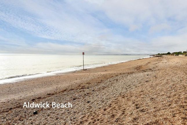 6 The Quarterdeck, Kings Parade, Bognor Regis photo 4